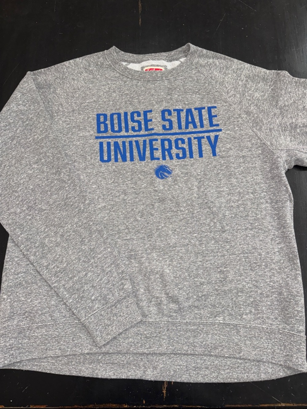 boise state LEAGUE crew neck gray sweatshirt. size large. great used.